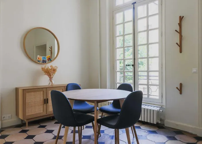 Exceptional - 2br-4p- Notre-dame Cathedral